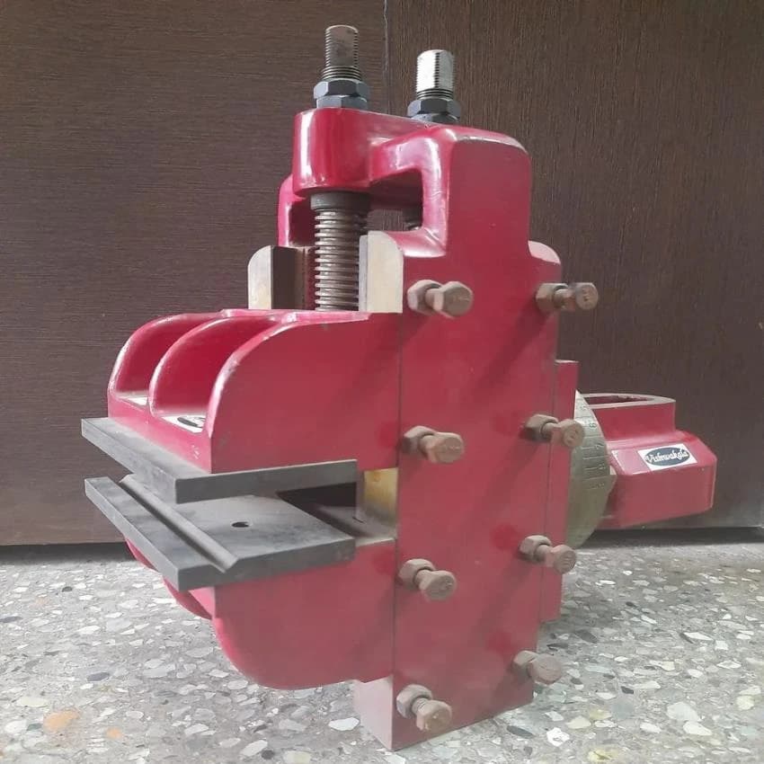 Cast Iron Lathe Machine Keyway Vise
