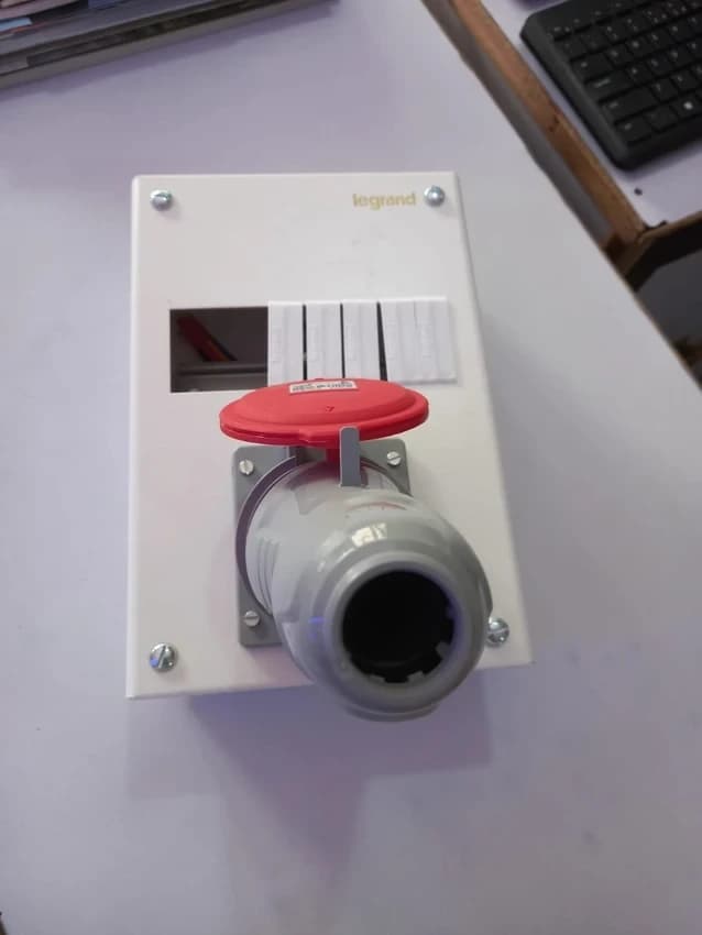Legrand Industrial Db Box, Number Of Ways: 4 Way