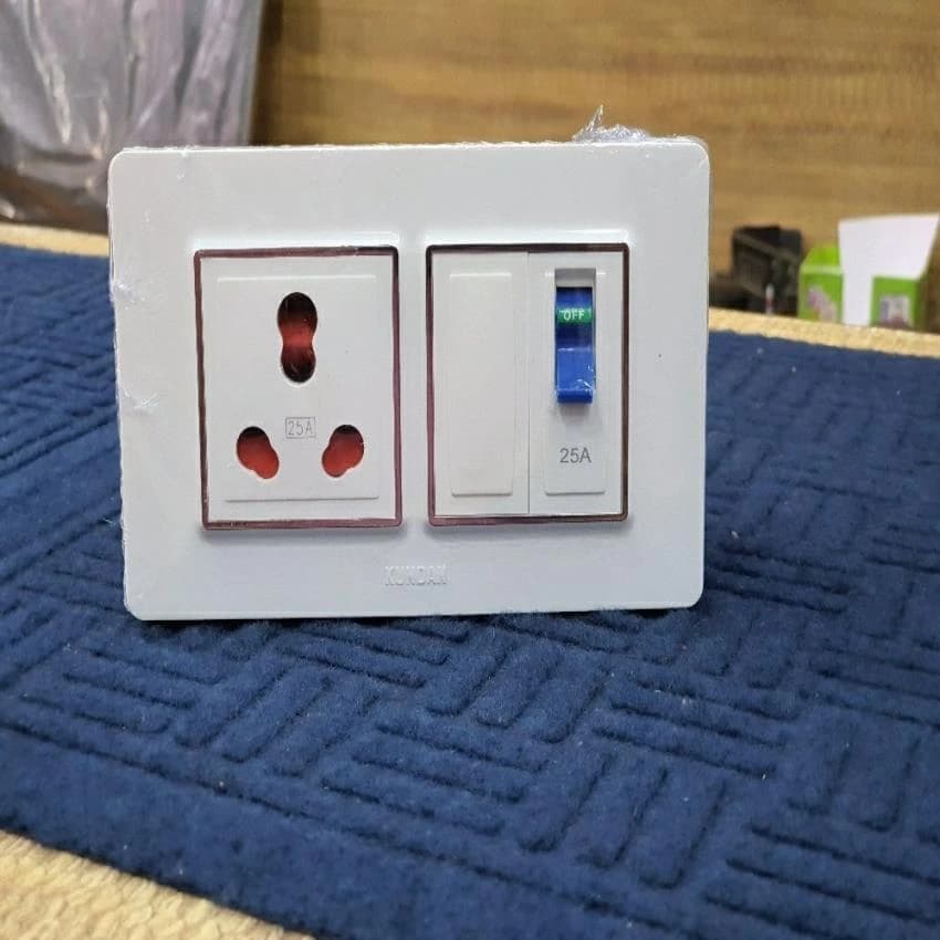 Multicolor Plastic Ac Top Socket Metal Box Set