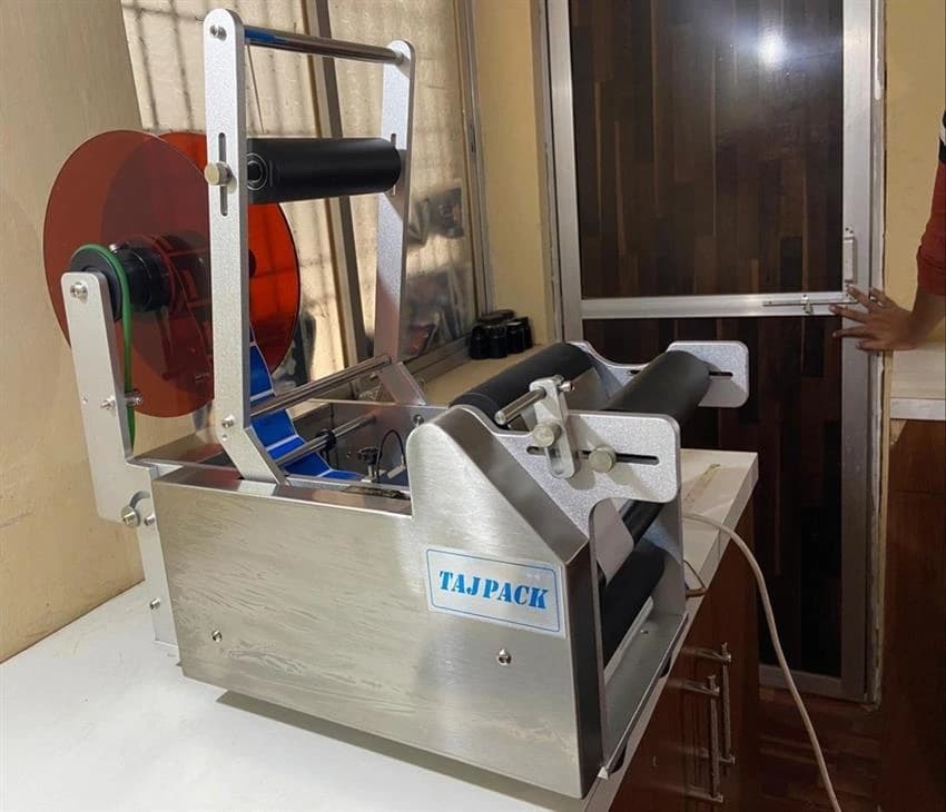 Round Semi Automatic Labeling Machine, Model Name/Number: Mt 50, Capacity: Good