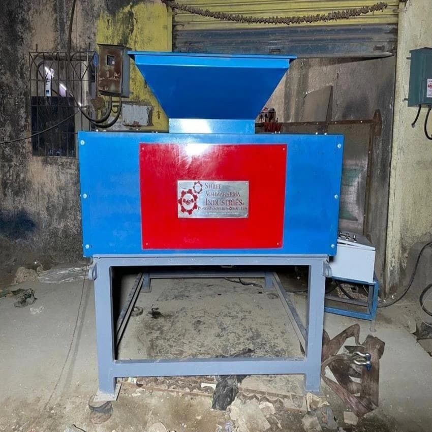 Cross-Cut Twin Shaft Shredder Machine, Shredding Capacity: 1500-2000 kg/hr