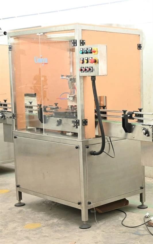 Bottle Capping Machine, Power Consumption: 1Hp, Capacity: 60BPM