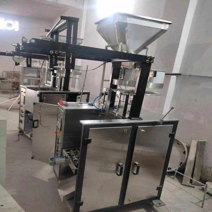 Automatic Multitrack Shampoo Packing Machine, 5kw, Mt-600 6 Track