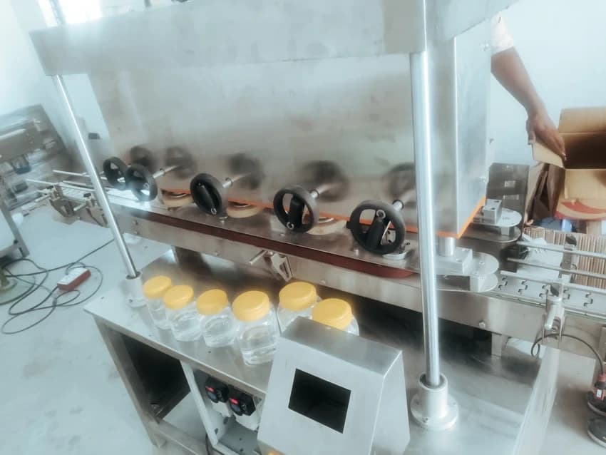 40 BPM Automatic Linear Capping Machine