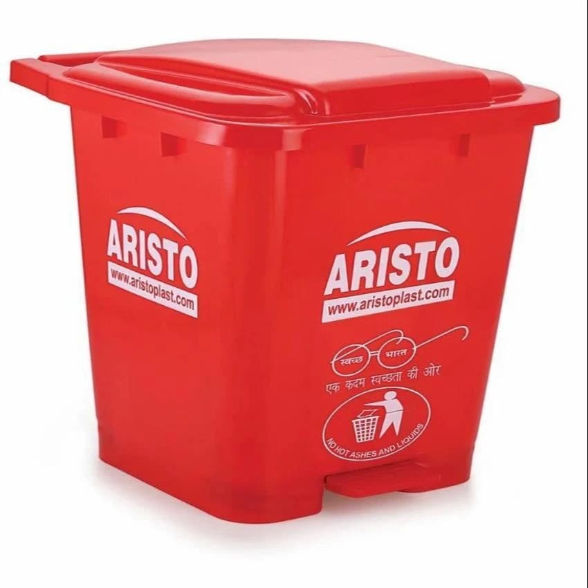 HDPE SQ Plastic Pedal Dustbin, Size: 45 Ltrs, Capacity: 45 To 70 Ltrs