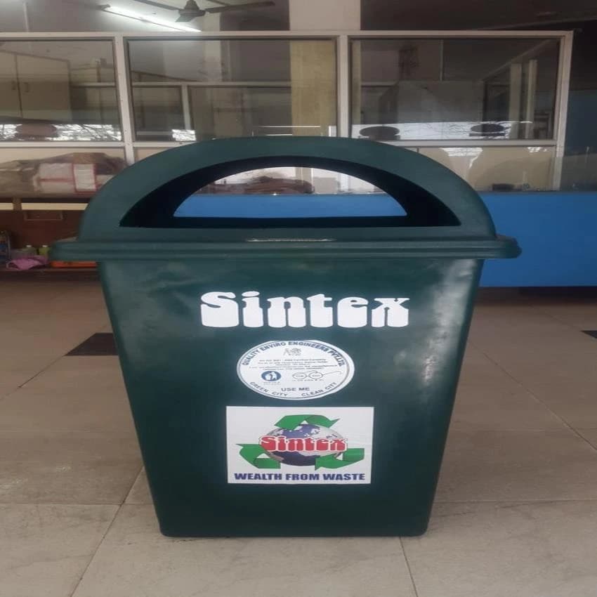 Plastic Dust bin