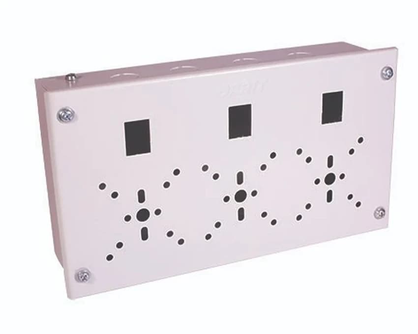 SPN 3 Phase Selector Single Door Distribution Board