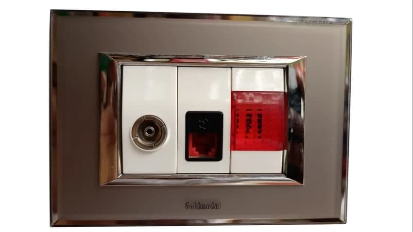 10A Goldmedal Curve Modular Switch, 1M, 1 Way