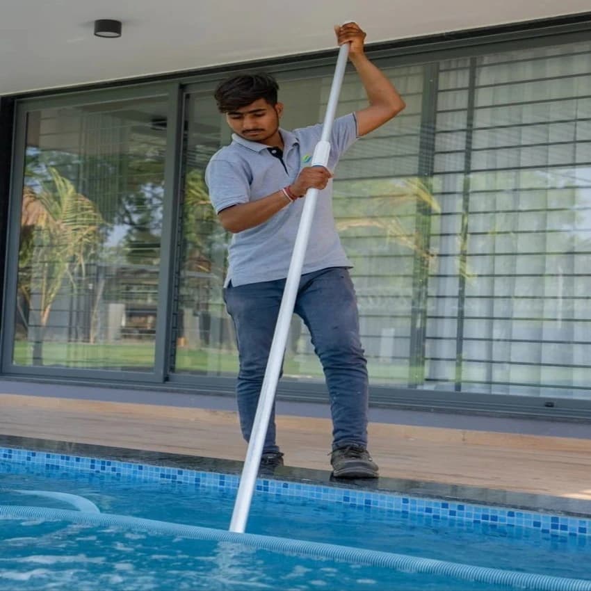 Neer Tech White Swimming Pool Suction Sweeper