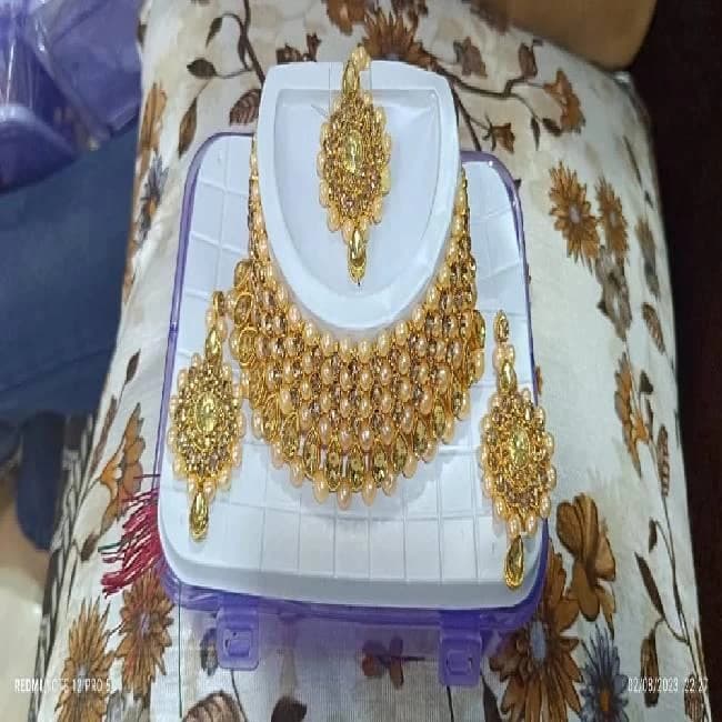Gold Plated Golden Mundi set emitation jewellery