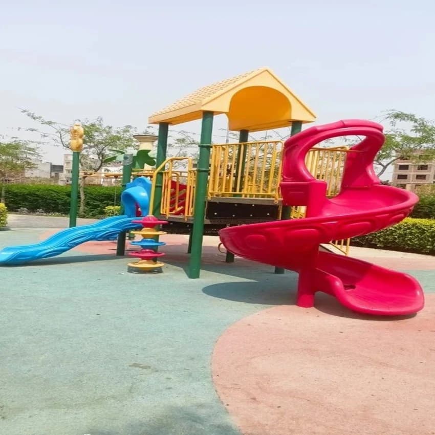 FRP Spiral Plastic Multi Play Station Slide