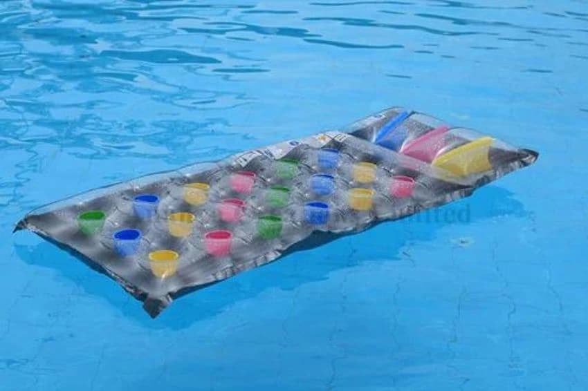 Vinyl 18 Pocket Fashion Lounge, For Pool Side, Size: 188 X 72 cm
