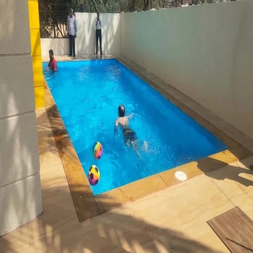 Blue RCC Resort Swimming Pool, Dimension: 20 X 40 X 4.5, 4.5 Ft
