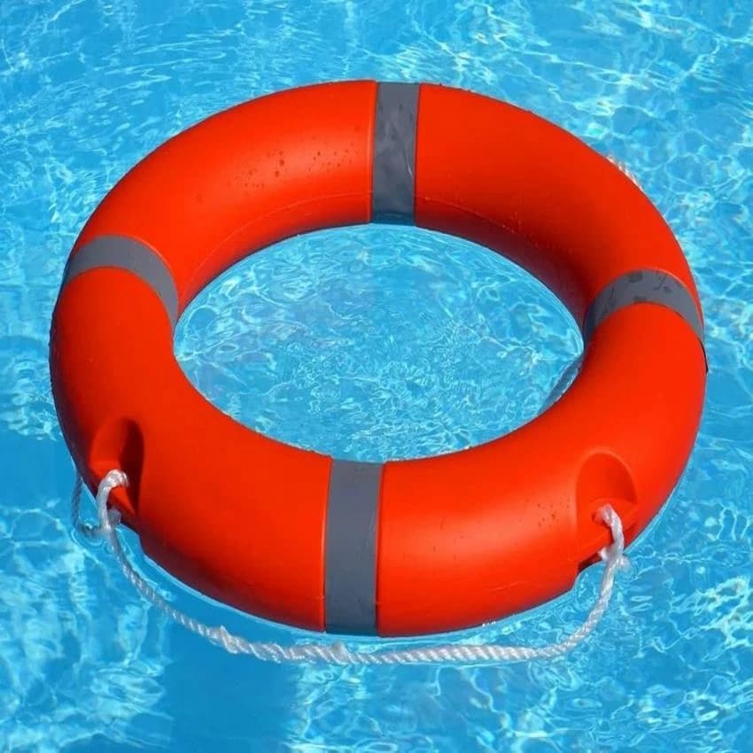 Plastic Red Swimming Pool Tube, Valve Size: Adults