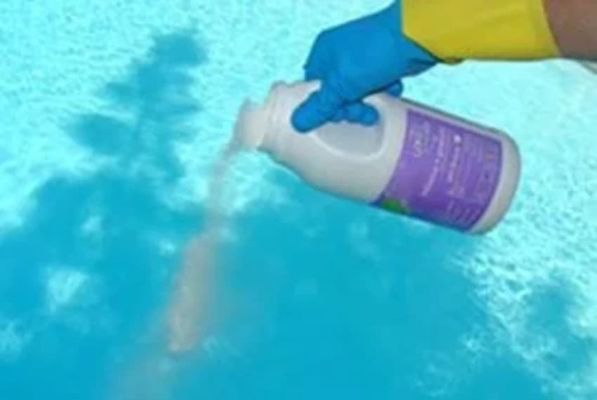 Industrial Grade Swimming Pool Chemical Powder, >99%, Heavy Duty Plastic Cans