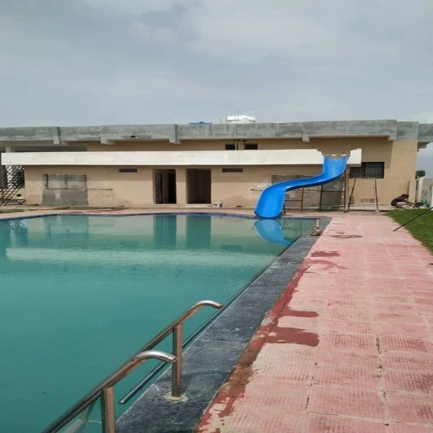 Blue FRP Swimming Pool Slides, Size: 20 Feet