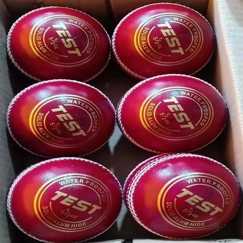 Red Leather Cricket Ball, Size: Men