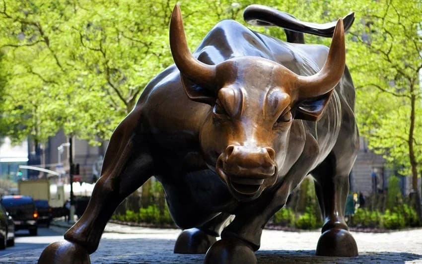 Anilmoortiarts Pen India Abstract Bull Stone Statues, For Exterior Decor