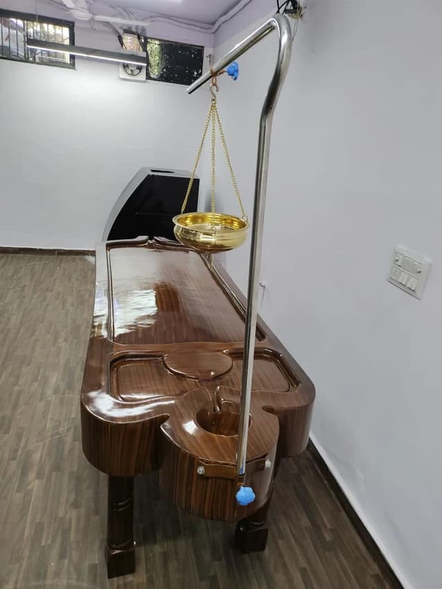 Shirodhara Massage Table Wellness & Physiotherapy Tools Supplier in Karol Bagh