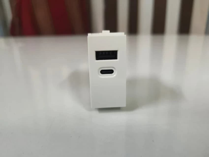 2.4A 2.4A USB Mobile Phone Charger