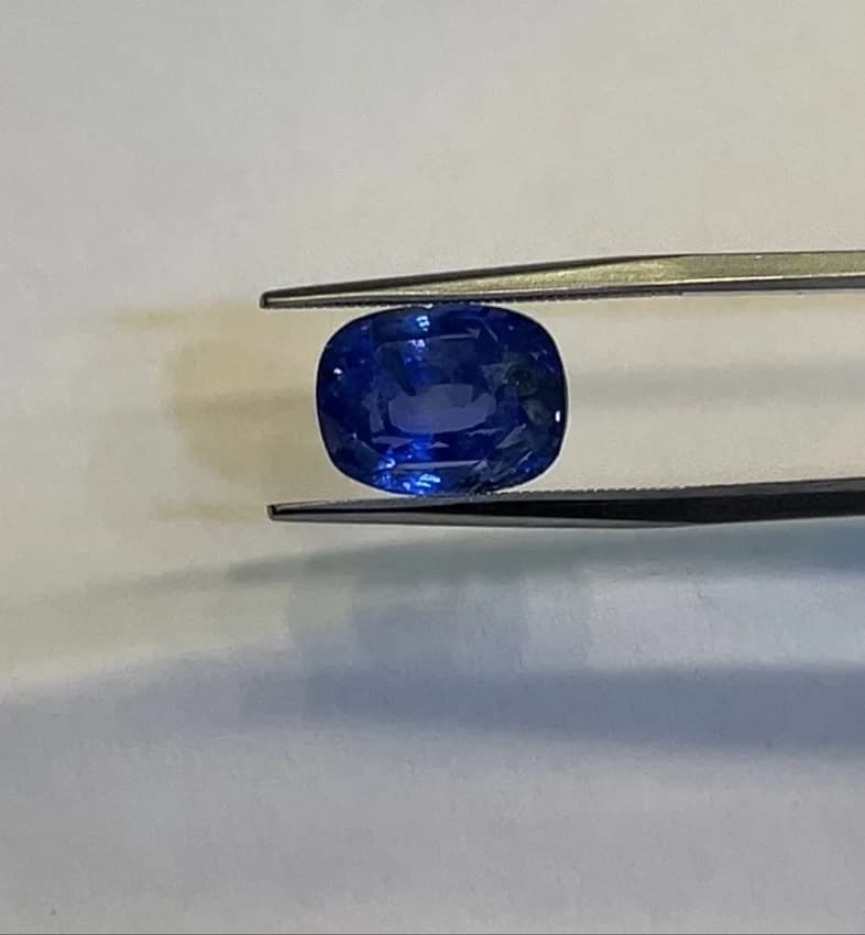 Sri Lanka Natural Blue Sapphire