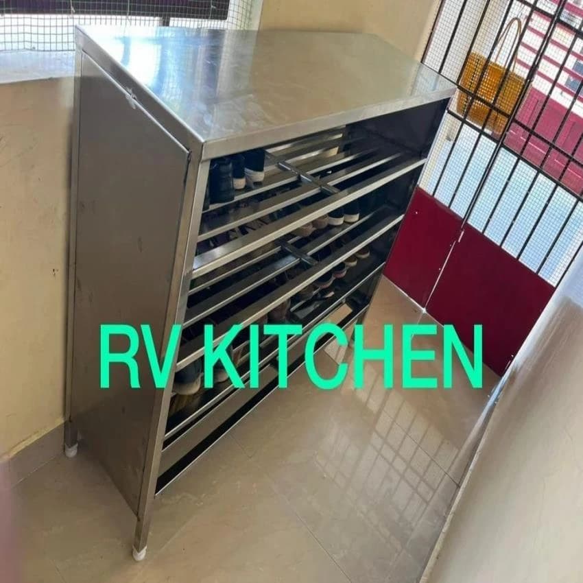 Stainless Steel Shoes Rack Chennai, 4 Shelves, Wall Mount