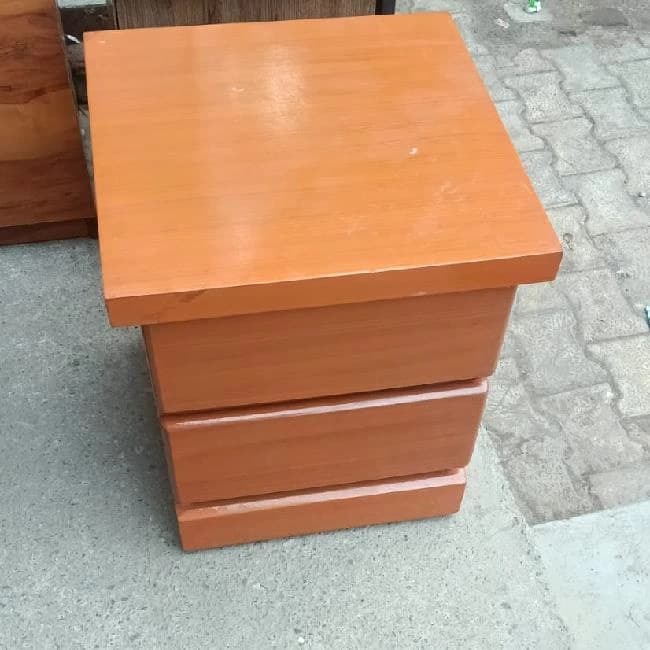Bed side table