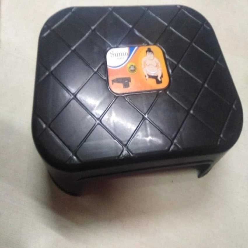 Flowneer Black Plastic Stool, Item Weight: 550 Gms