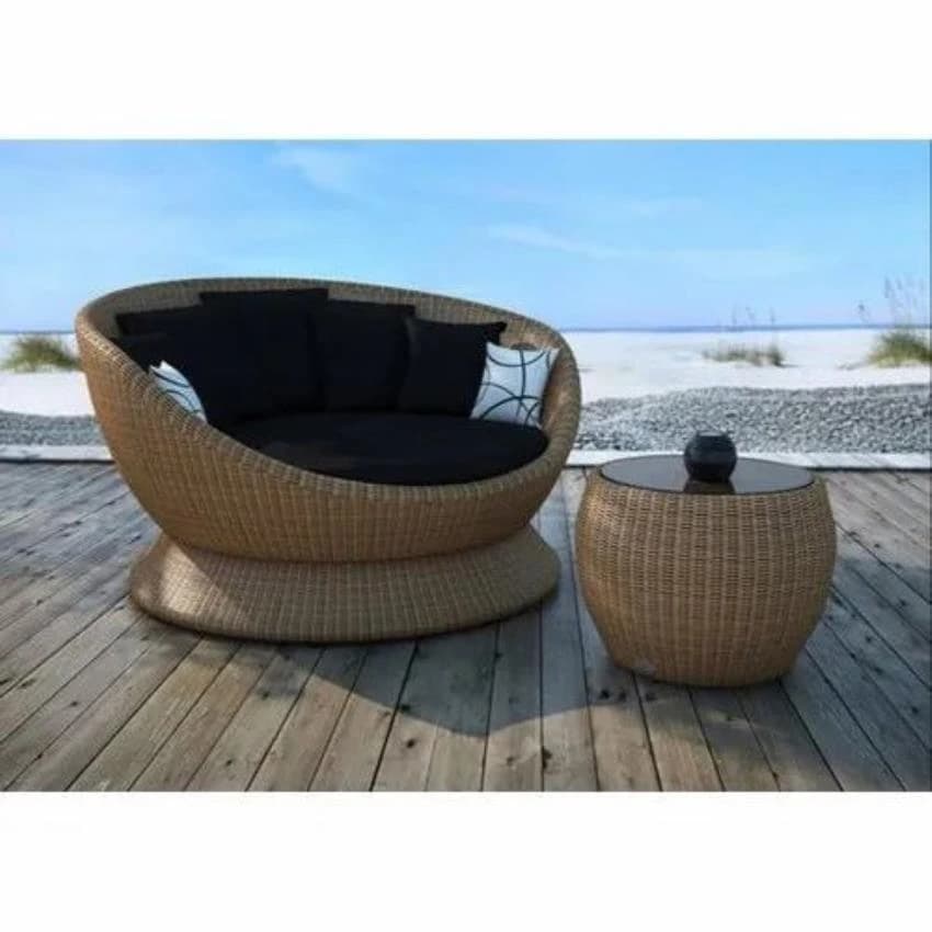 Wicker Day Beds, Table Shape: Round