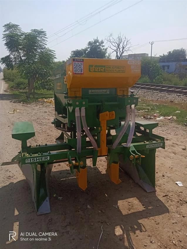 Turmeric Bed Planter With Fertilizer Tank, Model Name/Number: IEW-SAPP-1B, Capacity: 65 kg/Hr