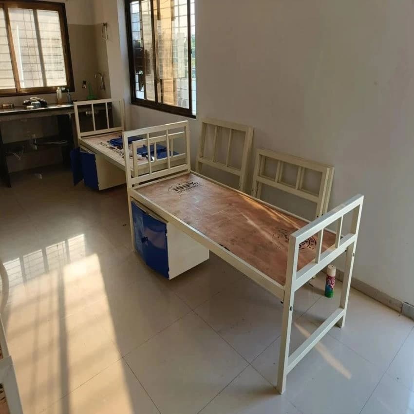 Mild Steel Hostel Bed, Size: 6*2.5 Feet