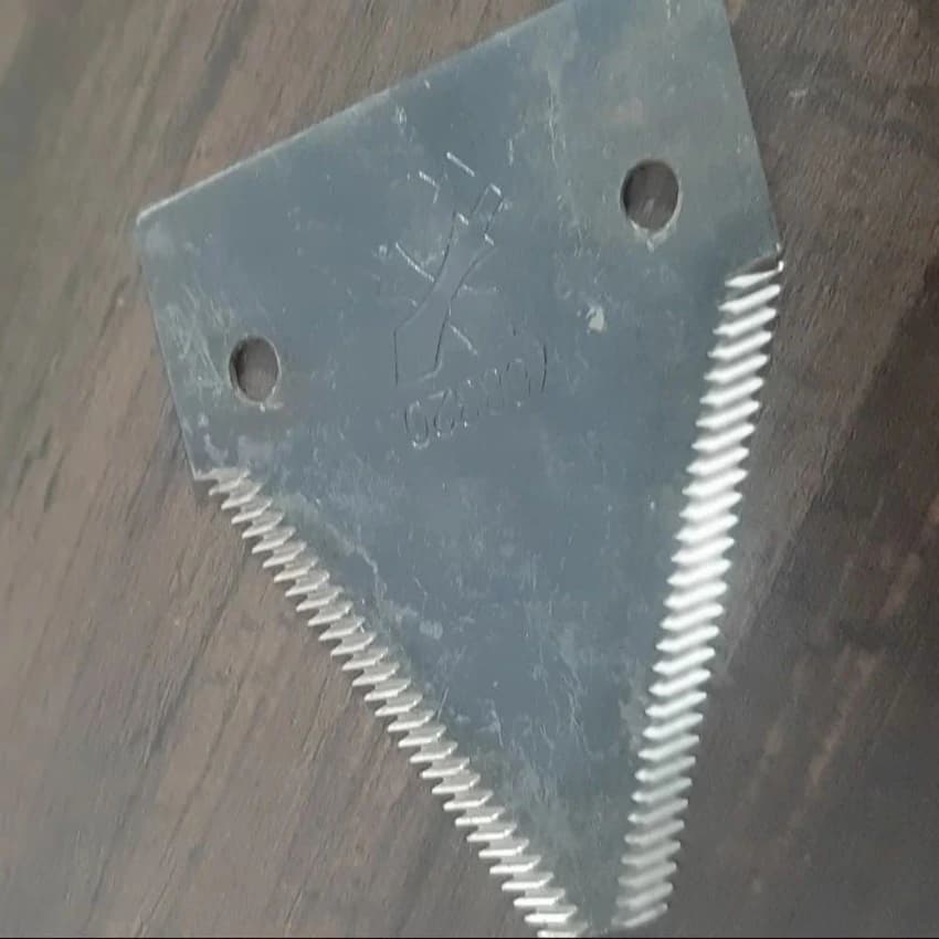 Black 1000 RPM Thresher Machine Cutting Blades, For Agriculture, 10 HP