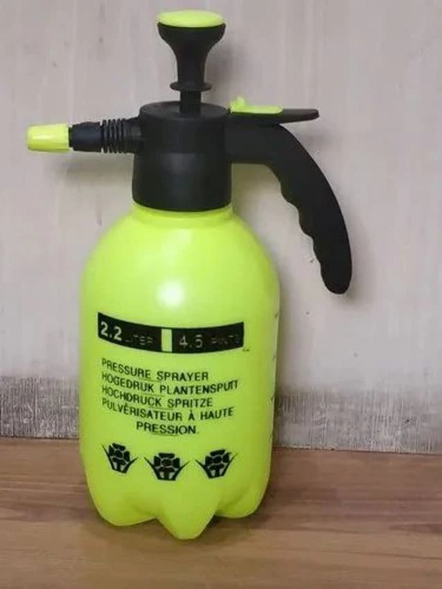 Plastic Green Bottle Spray Pump, For Personal, Size: 2 Litre