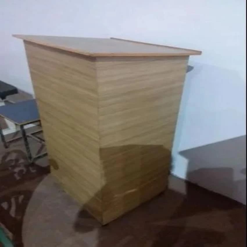 Wooden Lecture Podium, For School, Colleges
