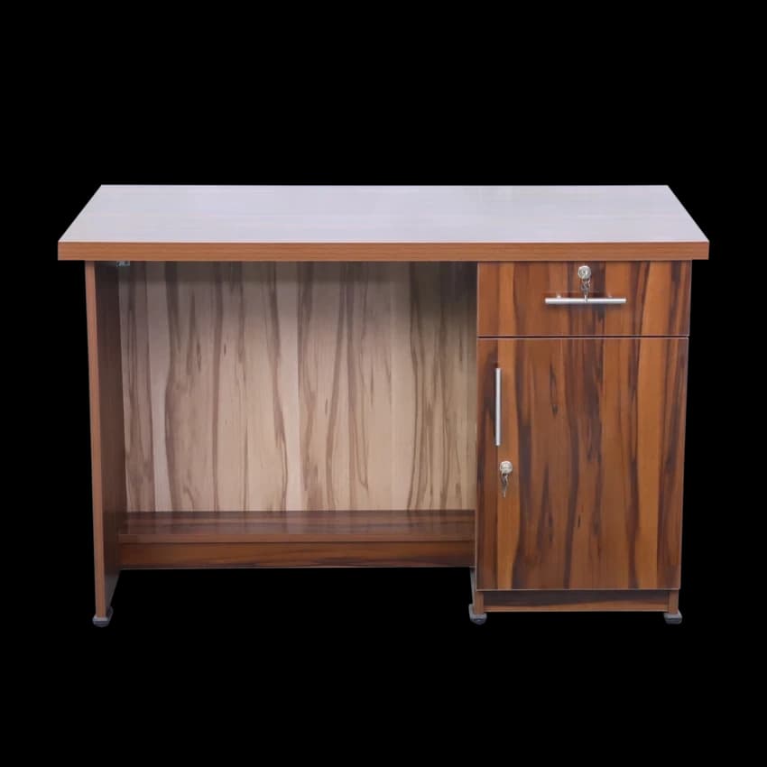 2.5 Feet Wooden Office Tables, With Storage