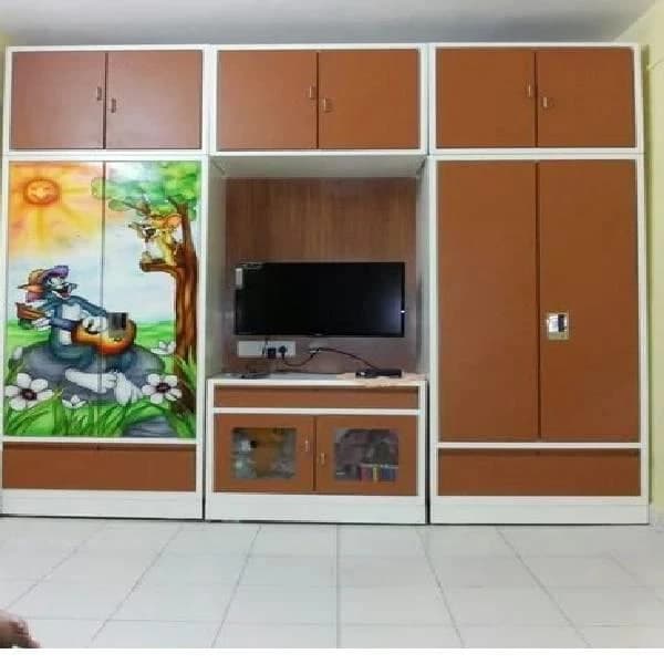 Wooden Decorative Almirah