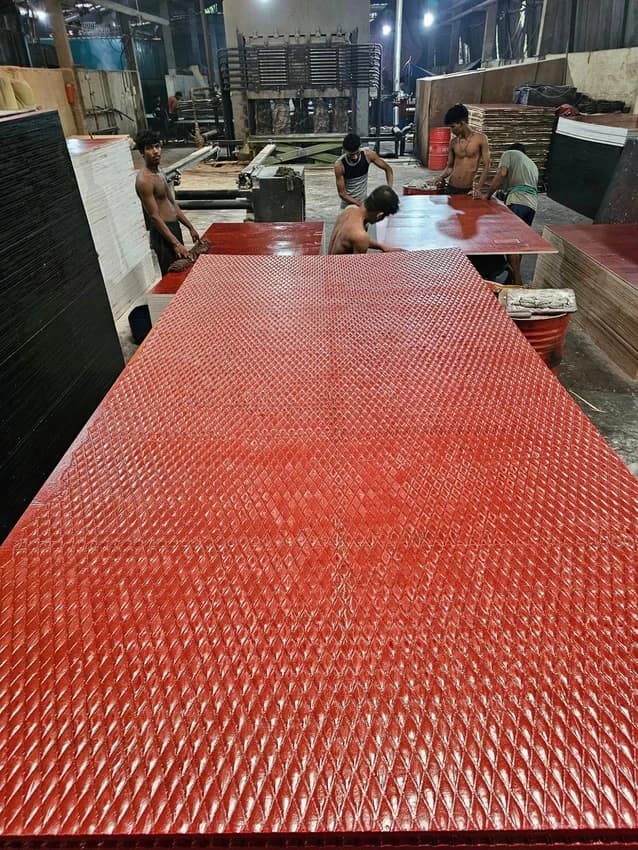 18 mm MACHINE FLOORING PLYWOOD