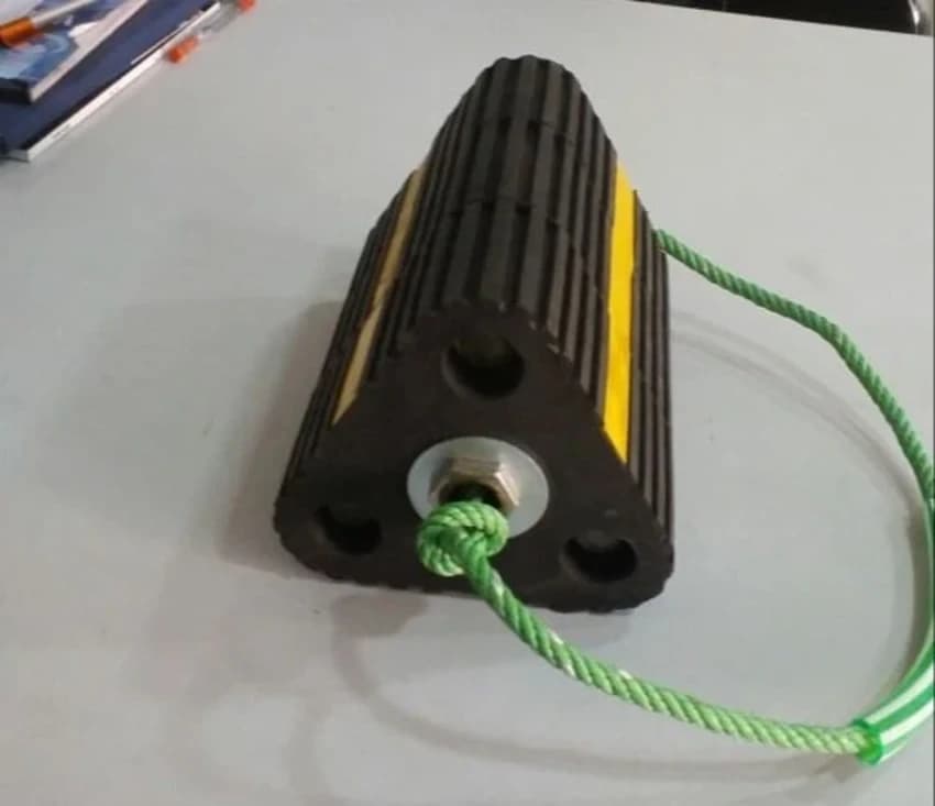 Aircraft Rubber Wheel Chock, With rope