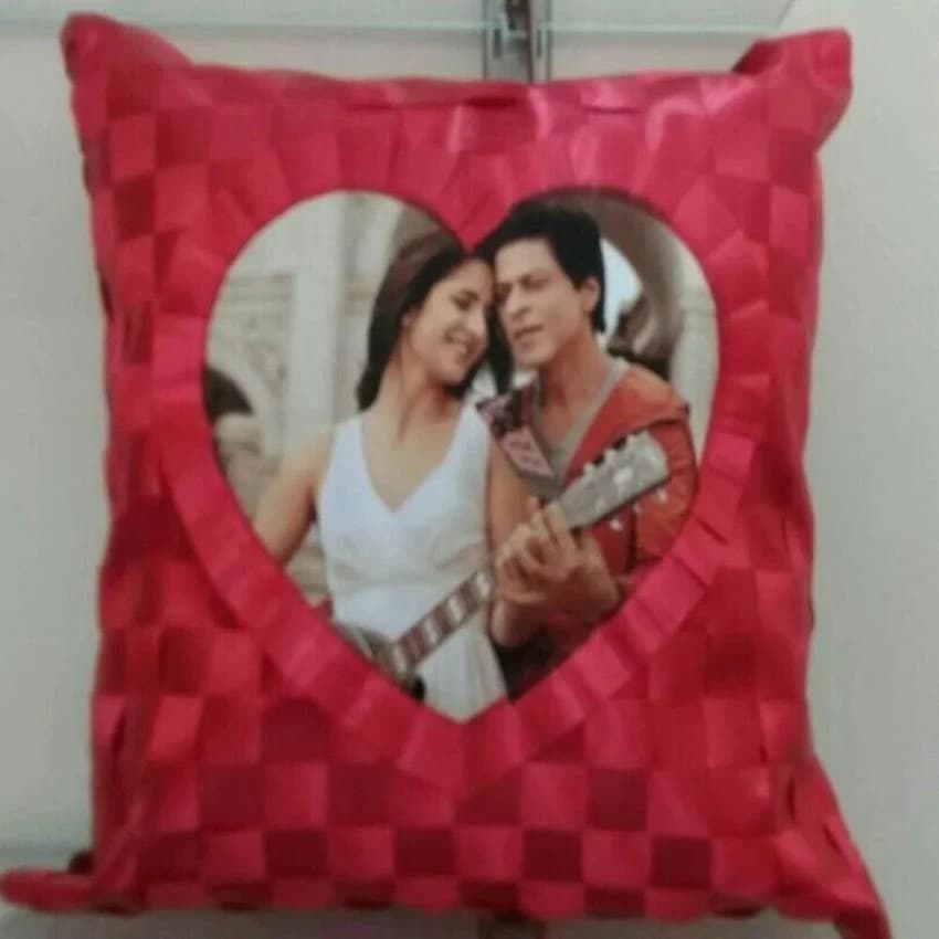 Silk Digital Print Cushion Cover, Size: 16*16 Inch