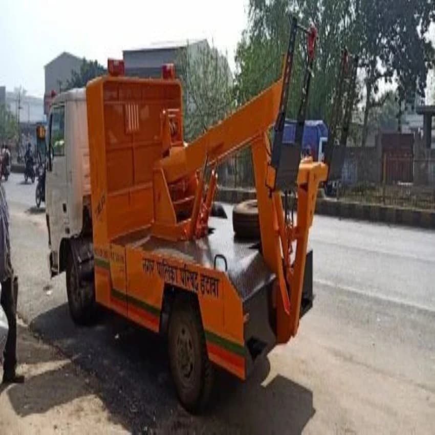 Recovery Truck.. ..