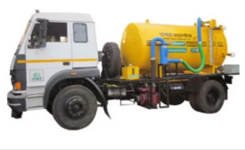 Sewage Super Sucker Truck, Capacity: 6000 L, Model Name/Number: SSJM-01-ST