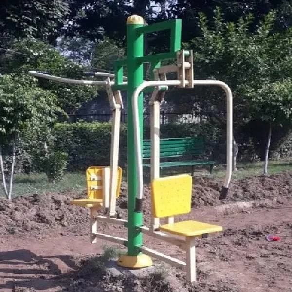 Upper Body Chest Press Outdoor Gym