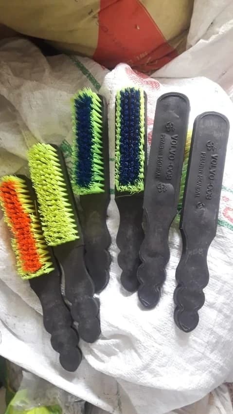 Pvc handle washing brush, Bristle Material: Nylon, Brush Length: 200 mm