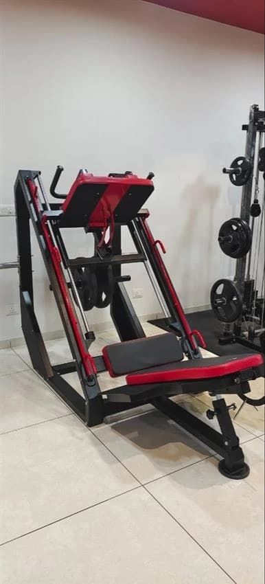 Red & Black Leg Press With Hack Squat, Seat Material: PVC Rubber Coating, Size: H-1350mm L-2200mm W-1650mm