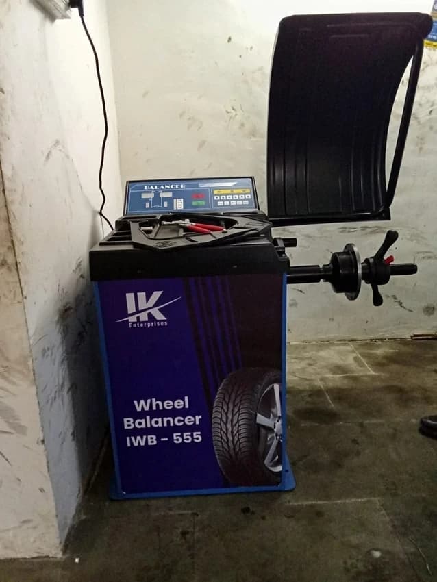 10-inch Wheel Balancing Machine