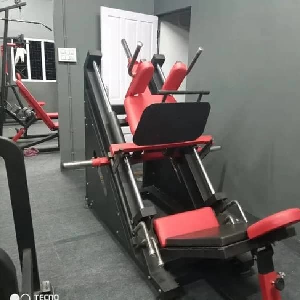 Leg Press Machine
