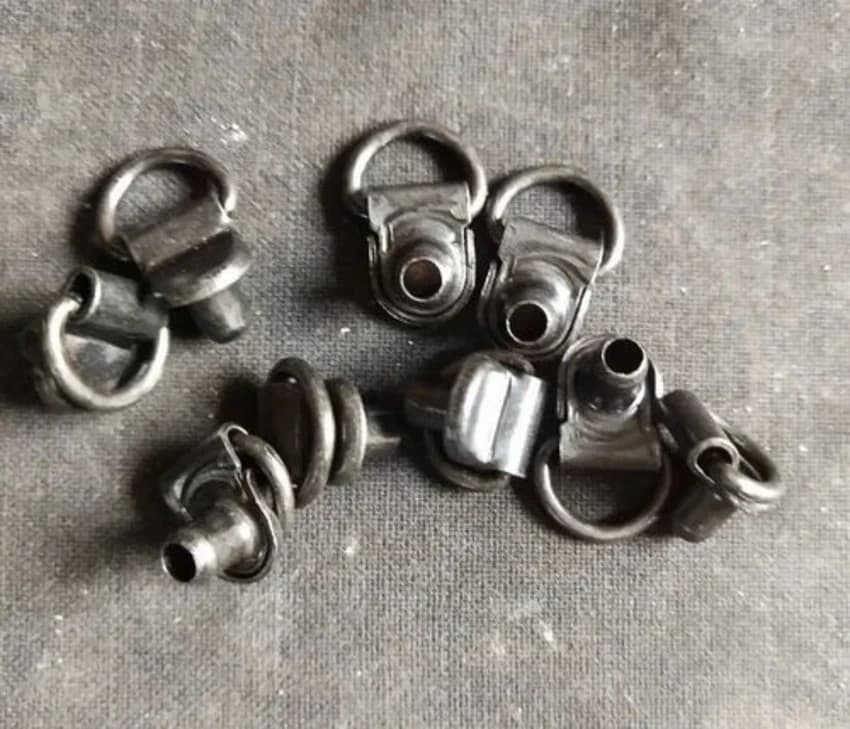 Iron Shoe Lace Hook